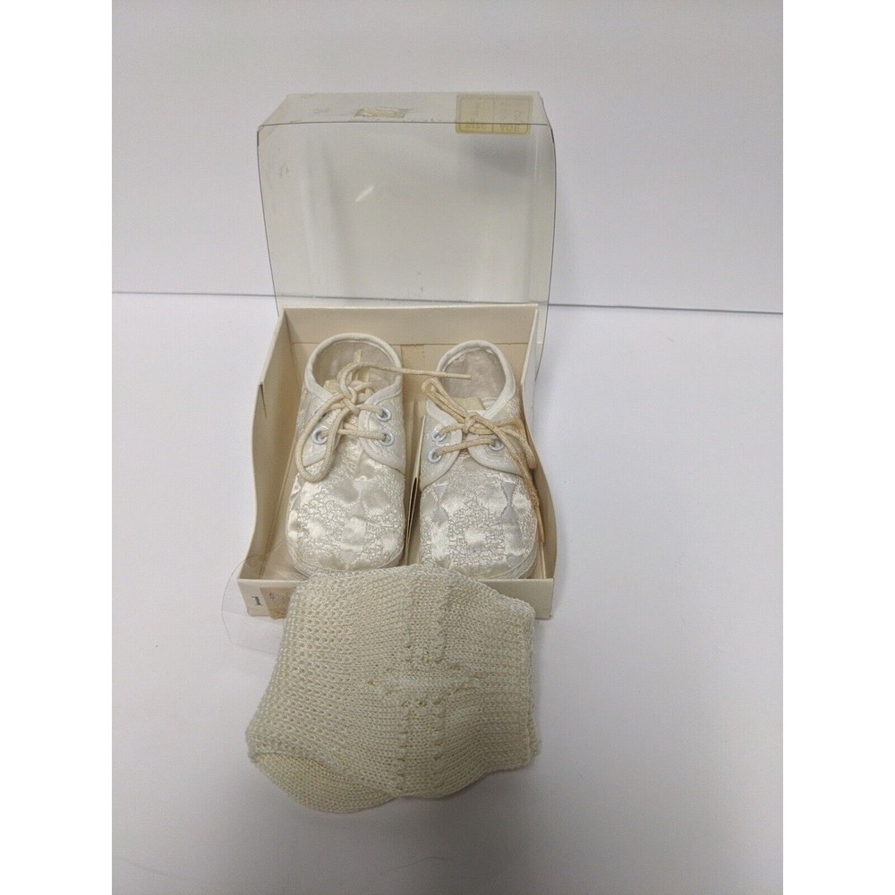 Vintage Lullaby White Baby Shoes Size 1 Lace Up with Socks. In orginial box